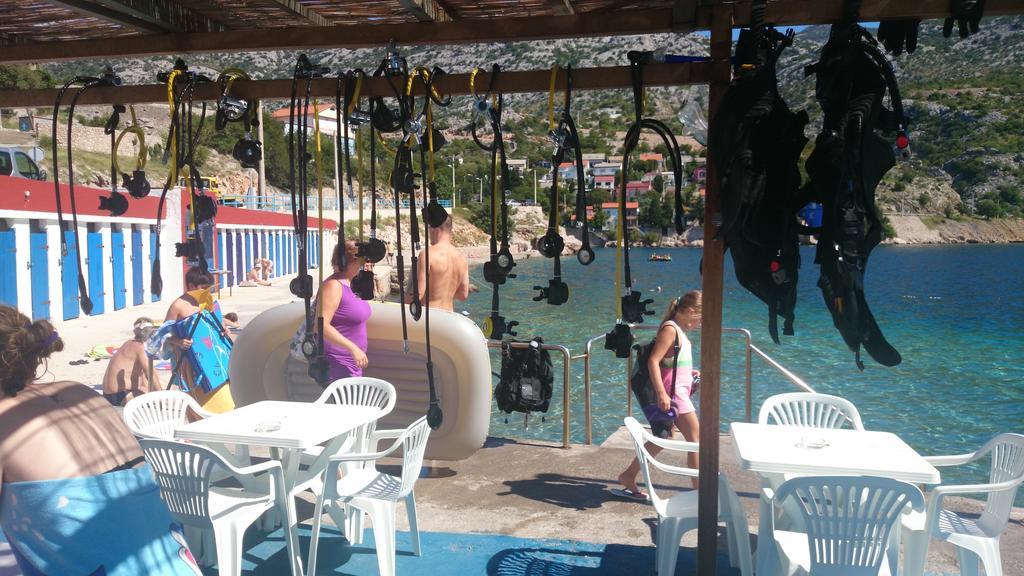 Hotel Palace Vrkljan Karlobag Kültér fotó